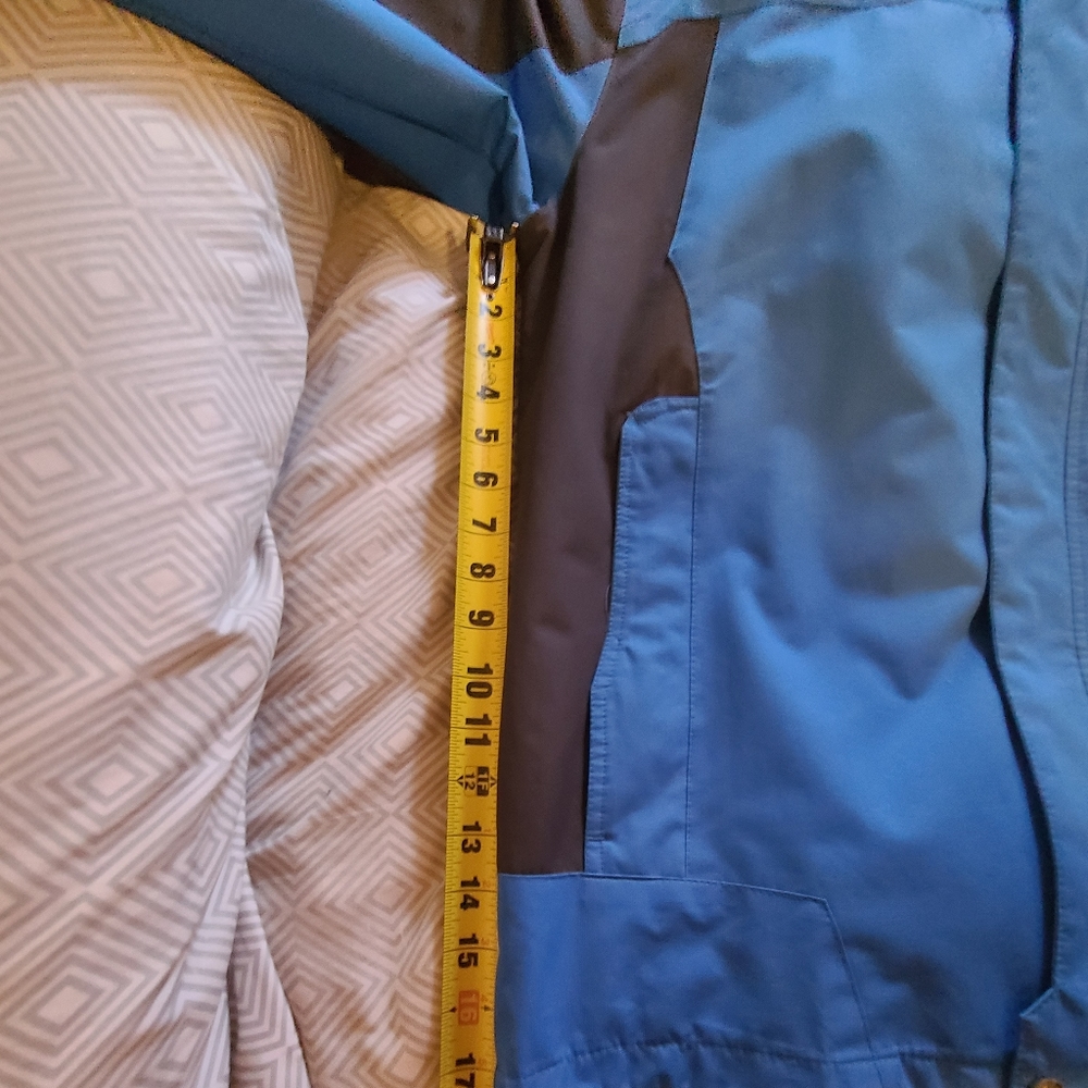 Winter Coat - image 5